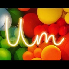 Luminoso Neon “Um”